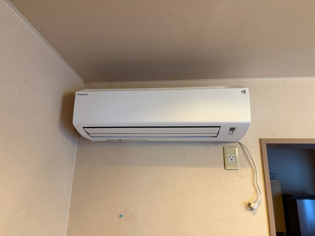 隠ぺい配管：室内機設置後（ダイキン）